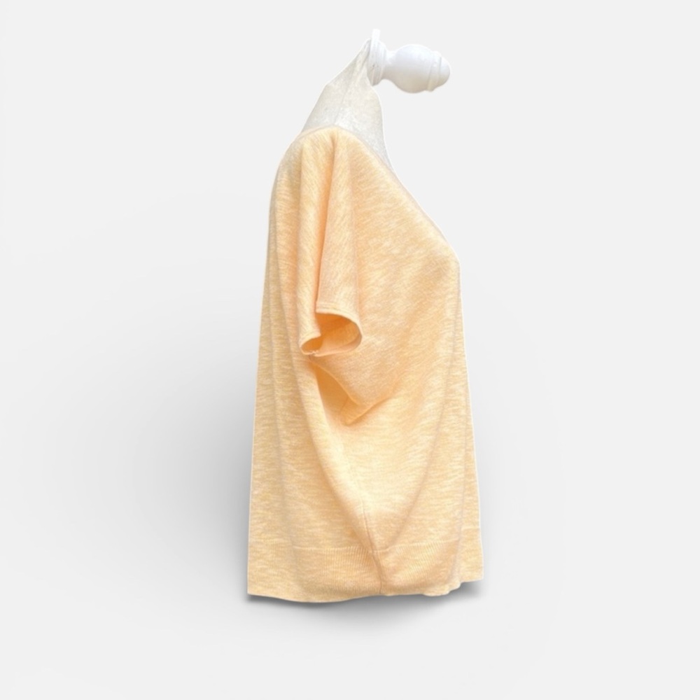Ellen Tracy Round Neck Dolman Short Sleeve Blouse in Golden Peach Size Medium - Picture 2 of 8